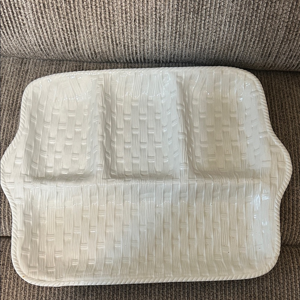 Elegant White Woven Serveware Tray